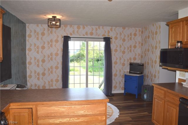 4777 Waterloo Road, Atwater, OH 44201