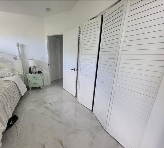 15359 SW 43rd Ln, Miami, FL 33185