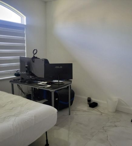 15359 SW 43rd Ln, Miami, FL 33185