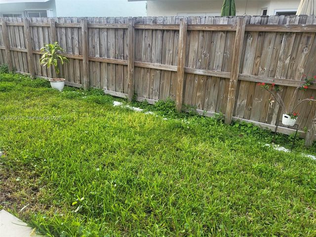 15359 SW 43rd Ln, Miami, FL 33185