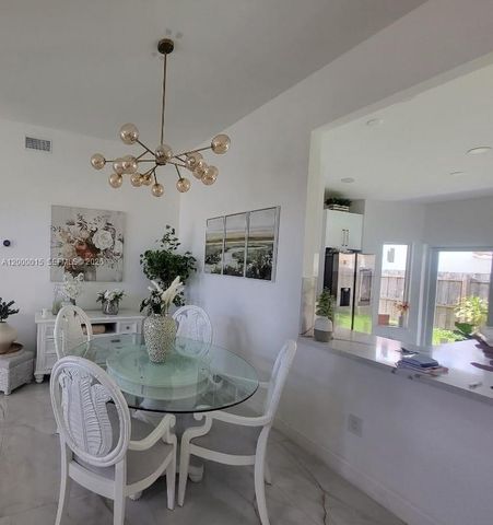 15359 SW 43rd Ln, Miami, FL 33185