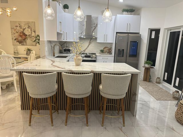 15359 SW 43rd Ln, Miami, FL 33185