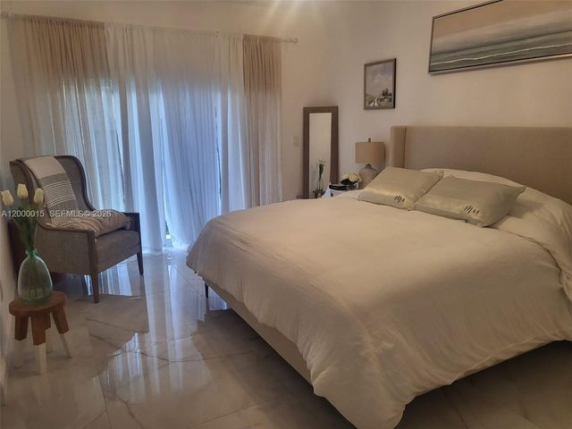 15359 SW 43rd Ln, Miami, FL 33185