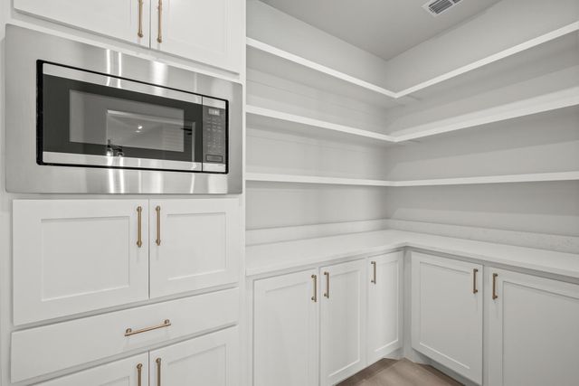 9425 County Road 5300, Shallowater, TX 79363