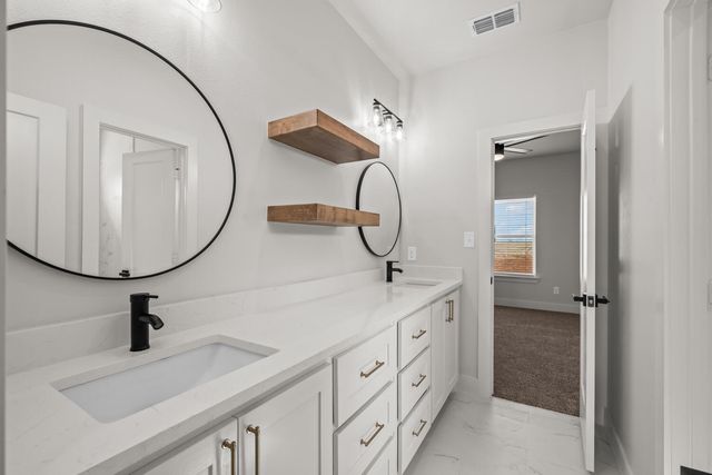 9425 County Road 5300, Shallowater, TX 79363