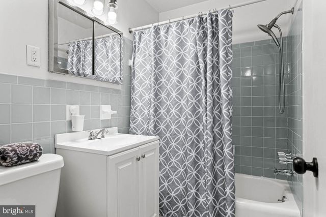 1729 N HILLS DR, Norristown, PA 19401