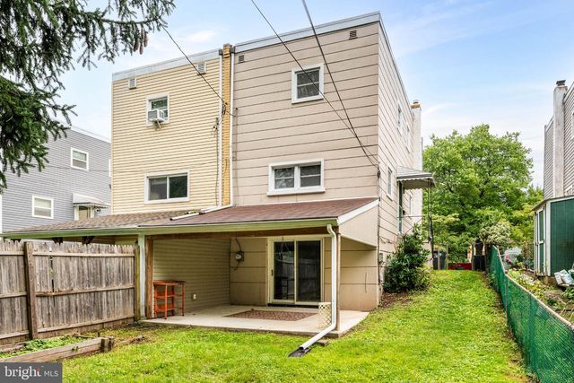 1729 N HILLS DR, Norristown, PA 19401