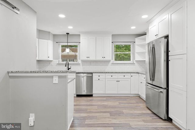 1729 N HILLS DR, Norristown, PA 19401