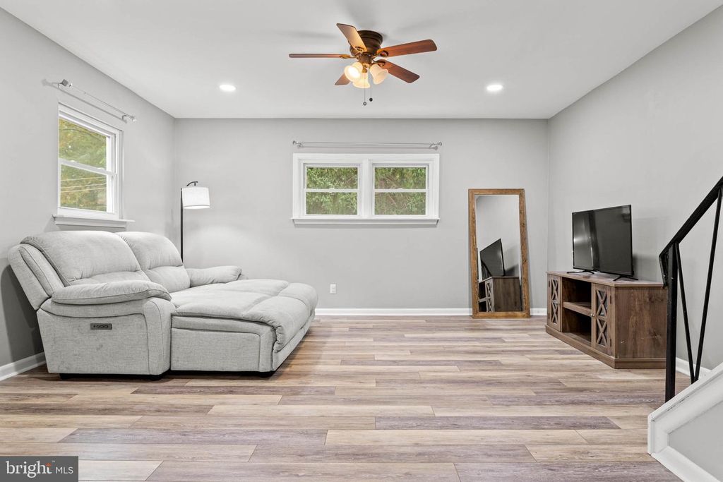 1729 N HILLS DR, NORRISTOWN, PA 19401 — photo 2