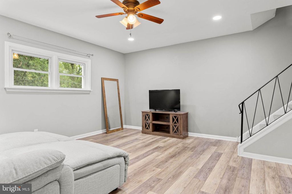 1729 N HILLS DR, NORRISTOWN, PA 19401 — photo 3