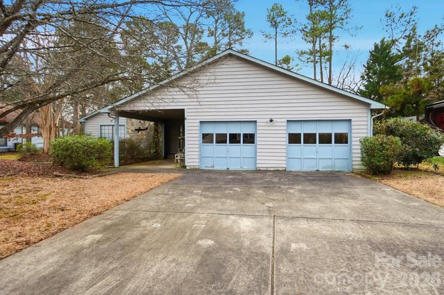 11209 Snapfinger Drive, Charlotte, NC 28277