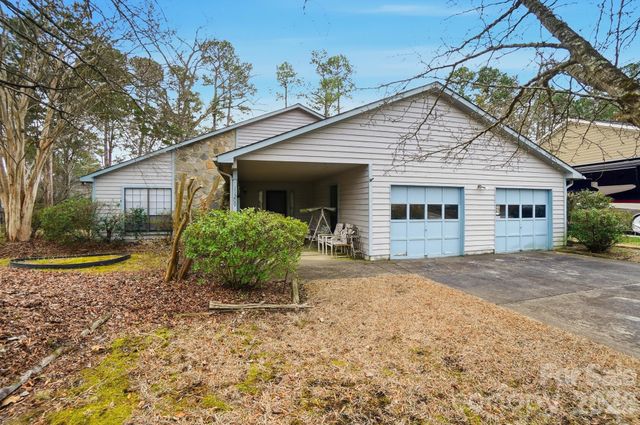 11209 Snapfinger Drive, Charlotte, NC 28277