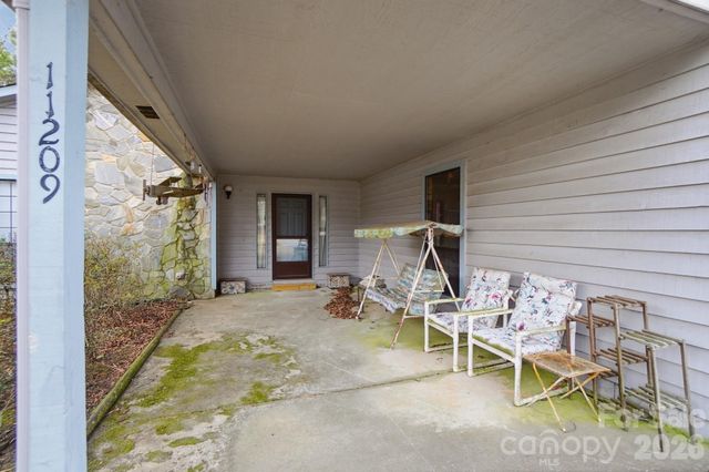 11209 Snapfinger Drive, Charlotte, NC 28277