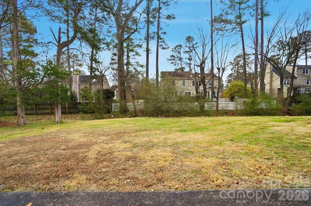 11209 Snapfinger Drive, Charlotte, NC 28277