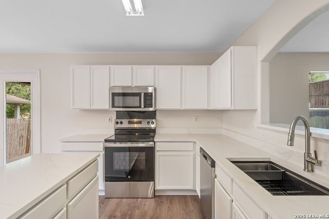 3445 WHISPER BLF, Schertz, TX 78108
