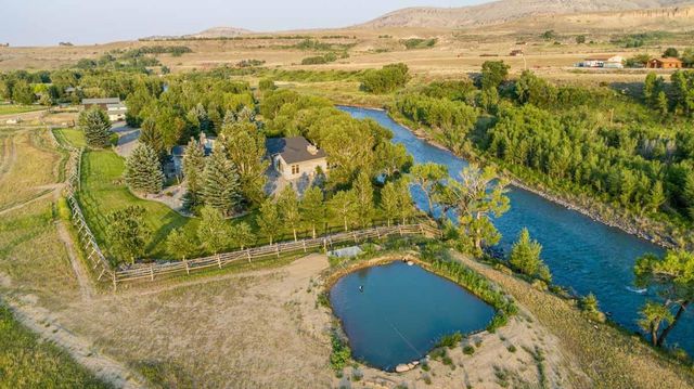 40 Castle Rock Rd, Cody, WY 82414