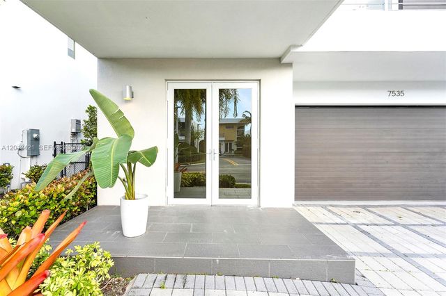 7535 NW 98th Ave 7535, Doral, FL 33178