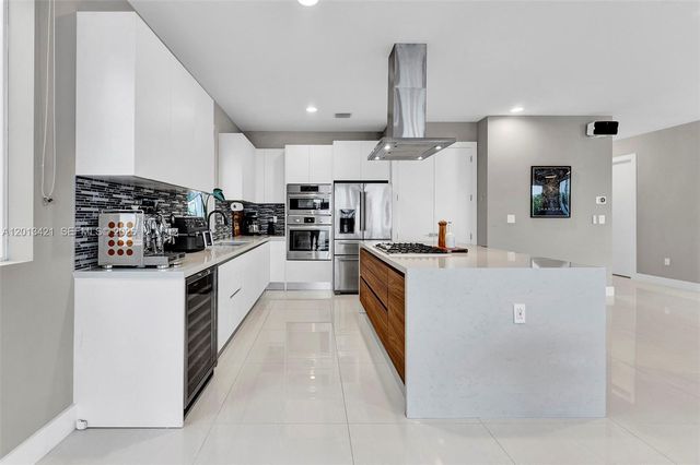 7535 NW 98th Ave 7535, Doral, FL 33178
