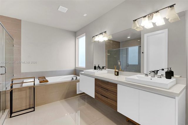 7535 NW 98th Ave 7535, Doral, FL 33178
