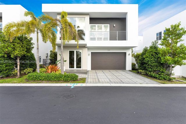 7535 NW 98th Ave 7535, Doral, FL 33178