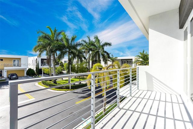 7535 NW 98th Ave 7535, Doral, FL 33178