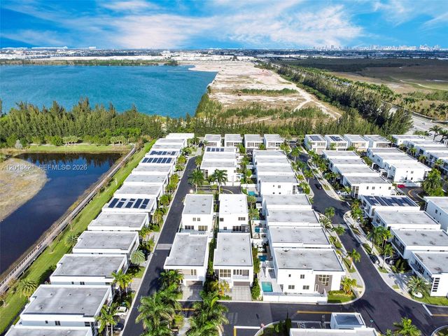7535 NW 98th Ave 7535, Doral, FL 33178