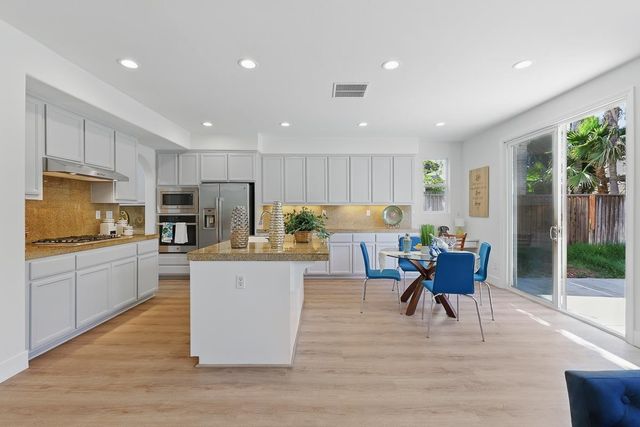 2342 Winchester Loop, Discovery Bay, CA 94505