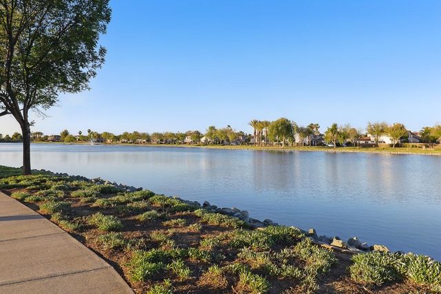 2342 Winchester Loop, Discovery Bay, CA 94505