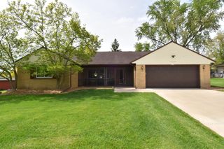 16585 W North AVENUE, Brookfield, WI 53005