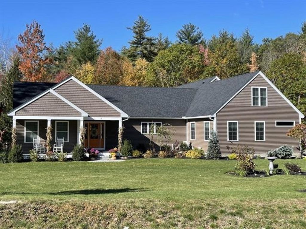 38 Countryside Drive, Brookline, NH 03033