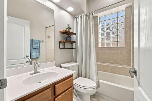 3125 ASHMONTE DRIVE, Land O Lakes, FL 34638