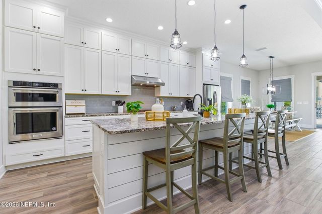 529 HONEY BLOSSOM Road, Jacksonville, FL 32259