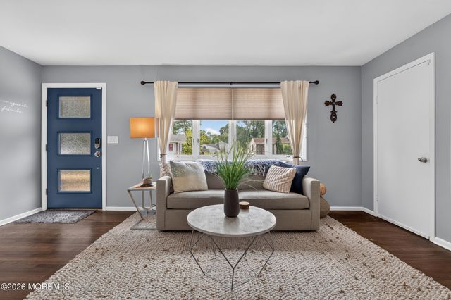 284 Sky Manor Boulevard, Brick, NJ 08723