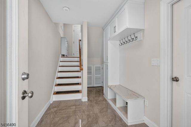 12 Washington Pl, Garfield City, NJ 07026