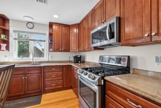 12 Washington Pl, Garfield City, NJ 07026