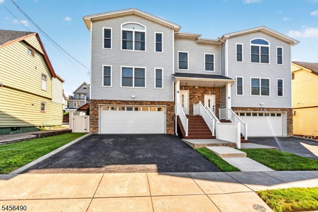 12 Washington Pl, Garfield City, NJ 07026
