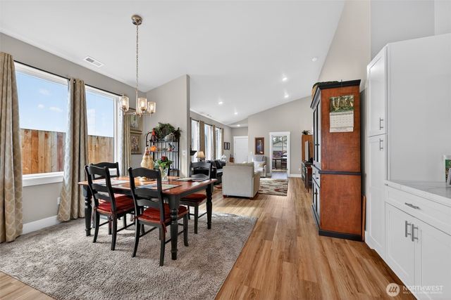 2110 Hawks View Lane, Winlock, WA 98596