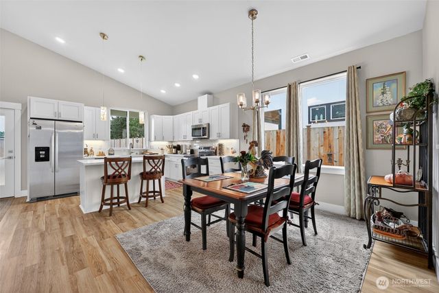 2110 Hawks View Lane, Winlock, WA 98596