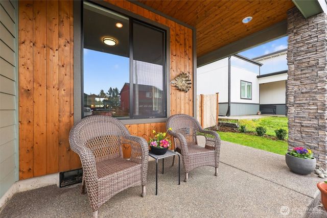 2110 Hawks View Lane, Winlock, WA 98596