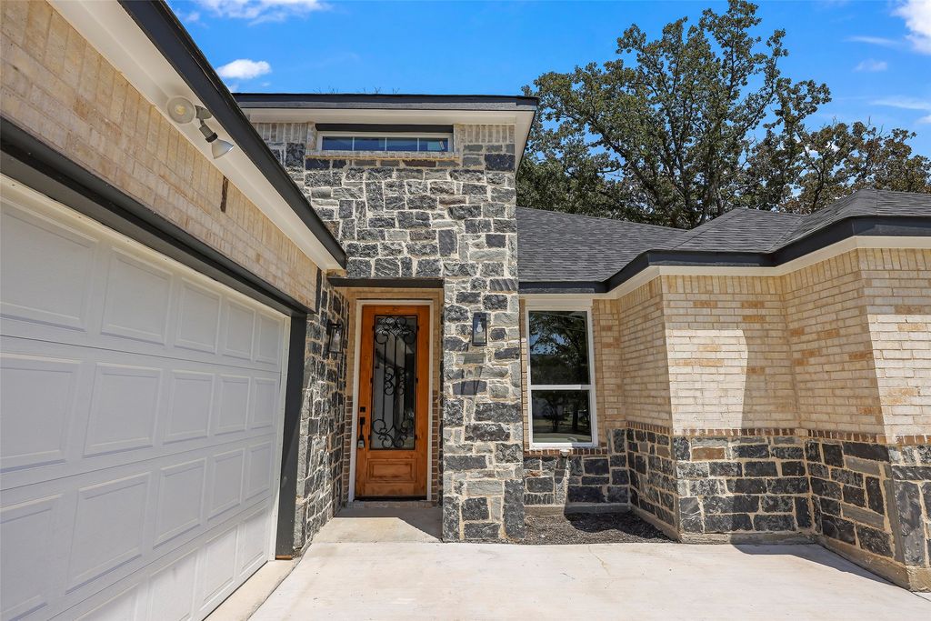 11300 Cedar Drive, Mabank, TX 75156