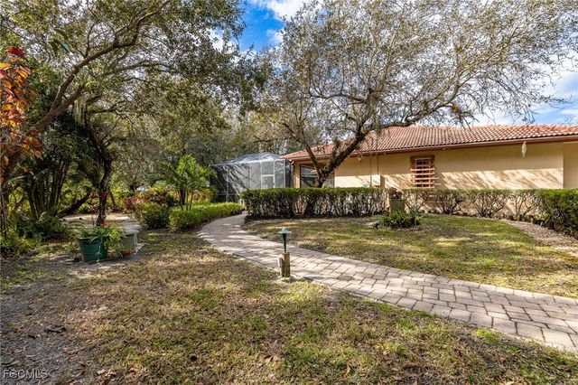 22912 Dayflower LN, Alva, FL 33920