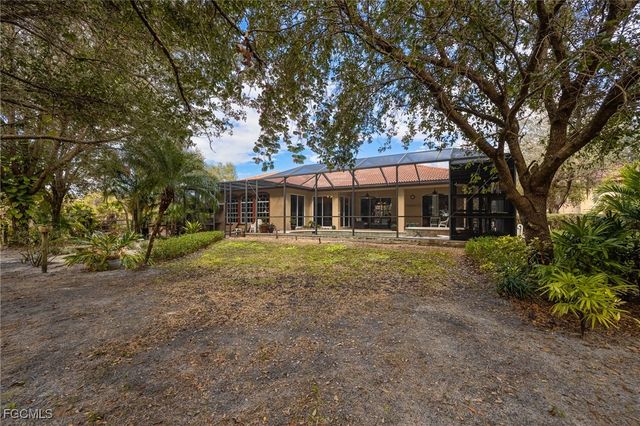 22912 Dayflower LN, Alva, FL 33920