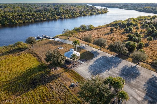 22912 Dayflower LN, Alva, FL 33920