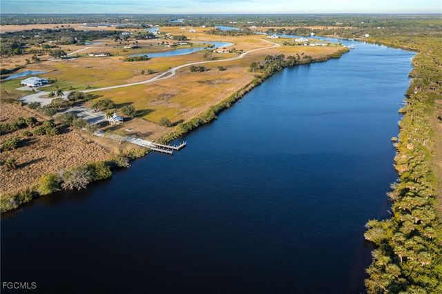 22912 Dayflower LN, Alva, FL 33920