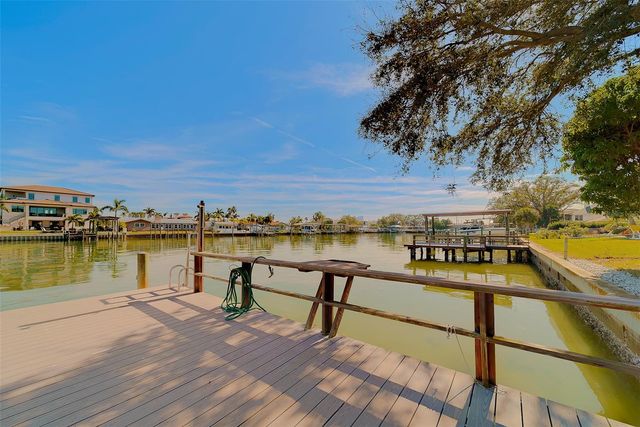 207 MIDWAY ISLAND, Clearwater Beach, FL 33767