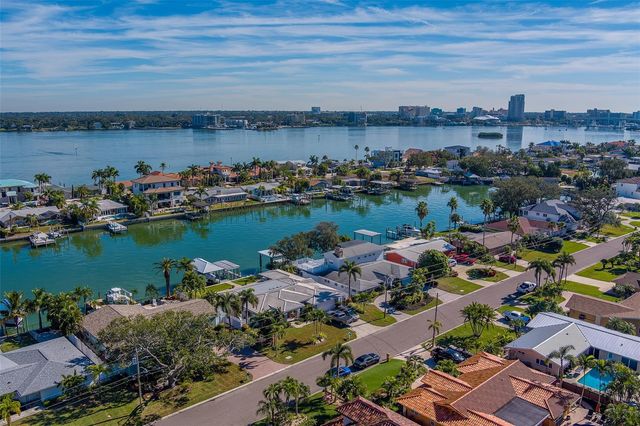 207 MIDWAY ISLAND, Clearwater Beach, FL 33767
