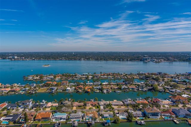 207 MIDWAY ISLAND, Clearwater Beach, FL 33767