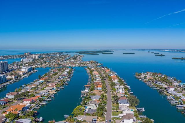 207 MIDWAY ISLAND, Clearwater Beach, FL 33767