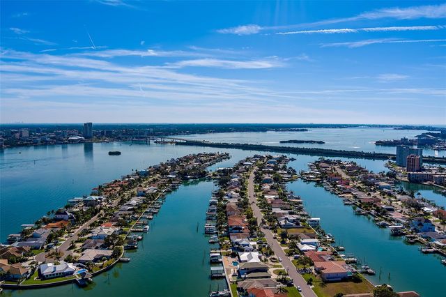 207 MIDWAY ISLAND, Clearwater Beach, FL 33767