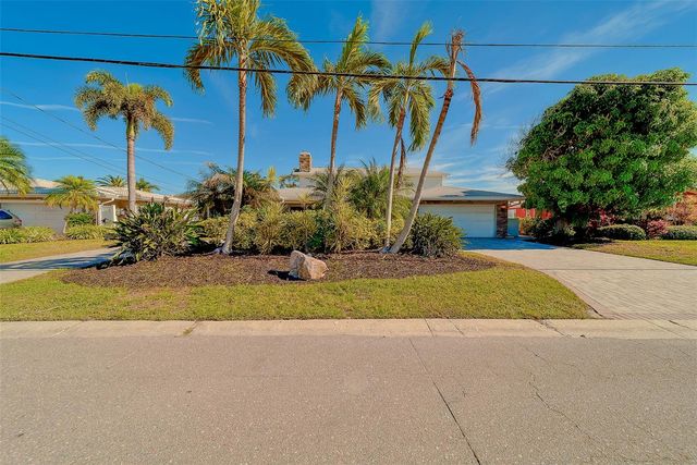 207 MIDWAY ISLAND, Clearwater Beach, FL 33767